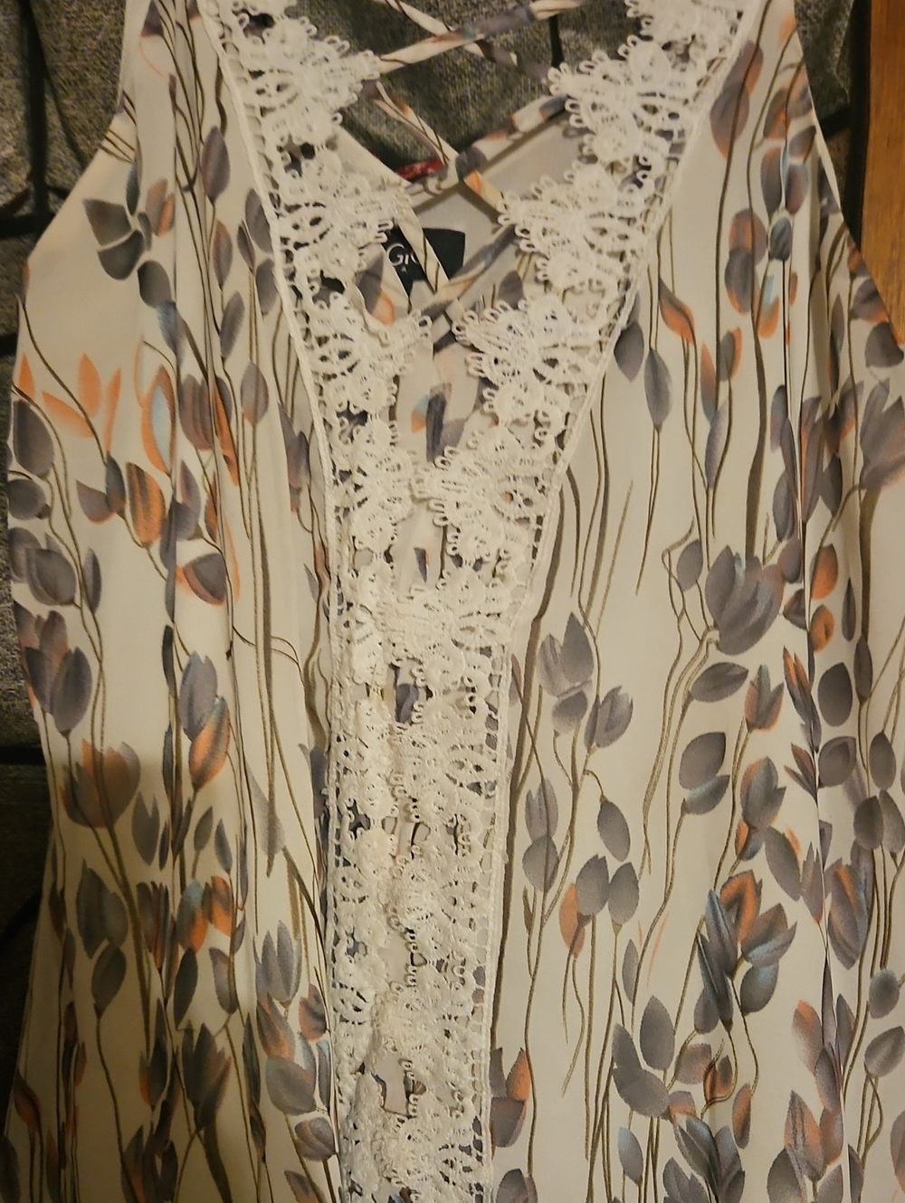 Floral Lace-Trim V-Neck Tank